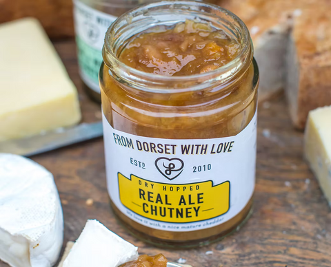 Real ale chutney jar, close-up of label on glass with amber chutney